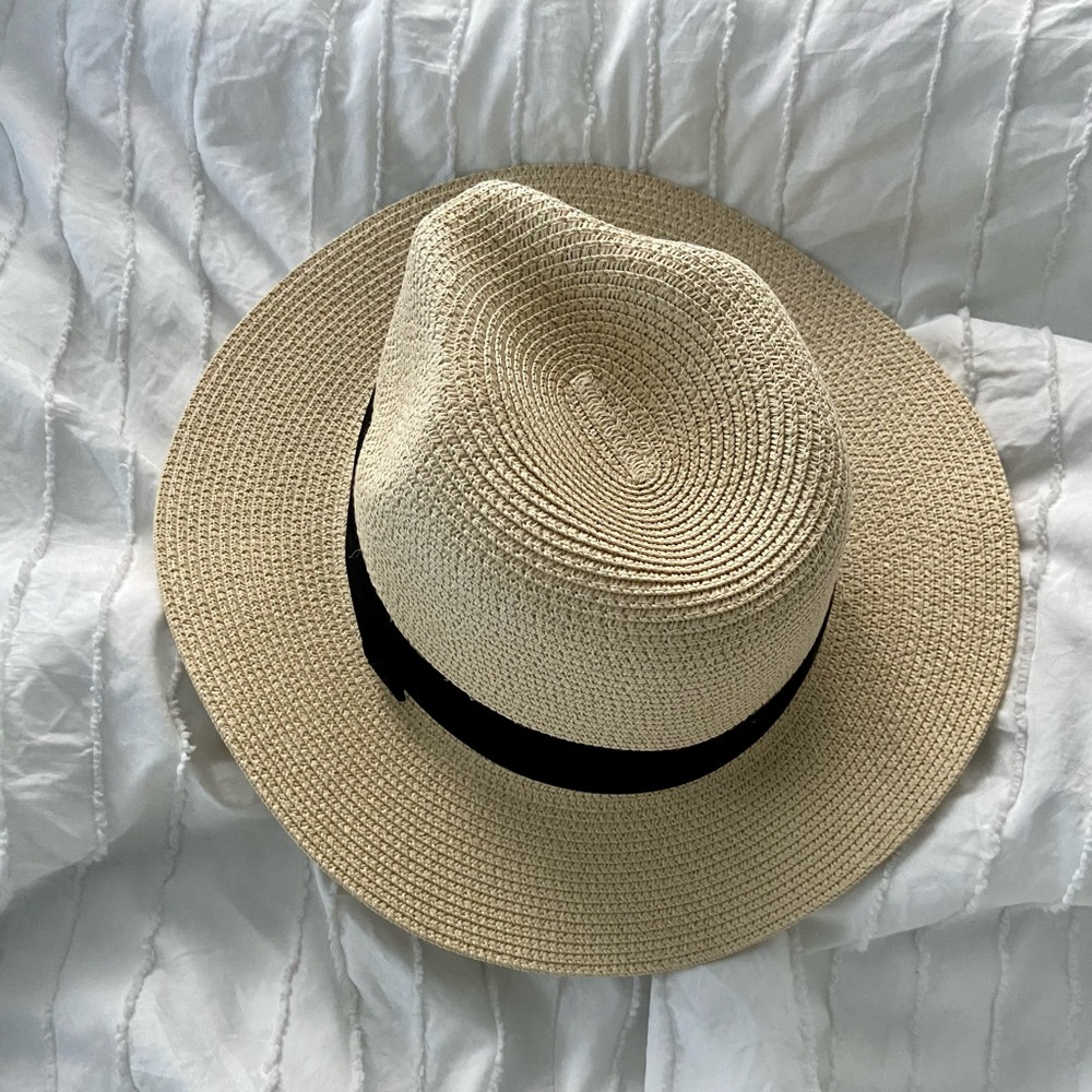 Straw Fedora style Sun hat